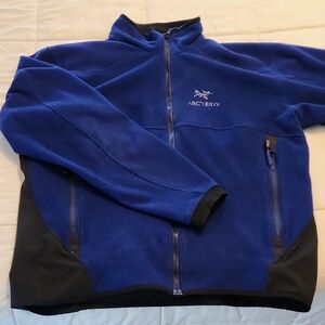 Arc'teryx Men's Royal Blue and Black Performance Jacket